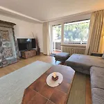 Katalin Apartamento *