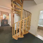 Katalin Apartamento *